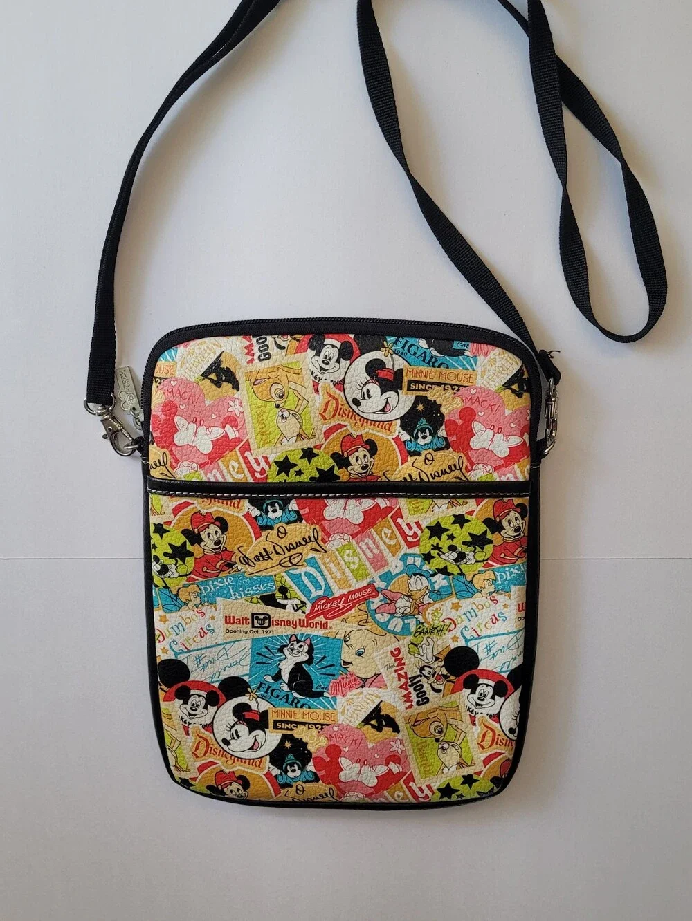 Disney Parks Exclusive Mickey Mouse Classic Collage Crossbody Bag - Excellent! - Picture 1 of 8